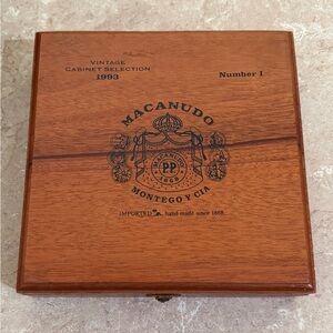 Vintage 1993 Macanudo Wooden Cigar Box - Brown